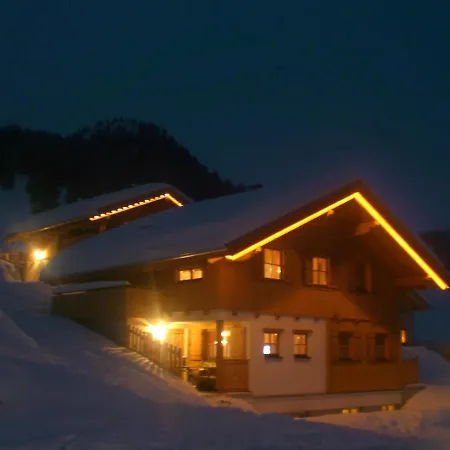 Dreimaederlhaus Apartment