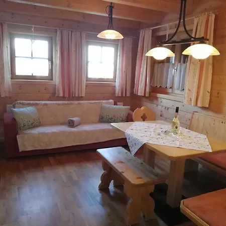 Dreimaederlhaus *