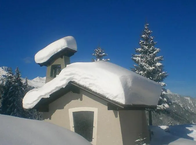 Dreimäderlhaus Bauernhof *